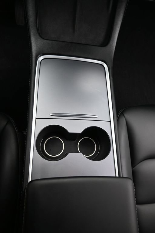 Used 2025 Tesla Model Y Long Range image 14