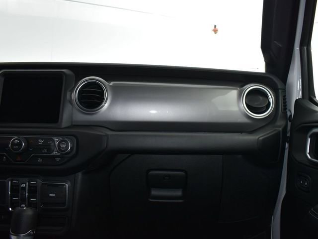 Used 2021 Jeep Wrangler Unlimited Sahara w/ Uconnect 4C Nav & Sound Group image 18