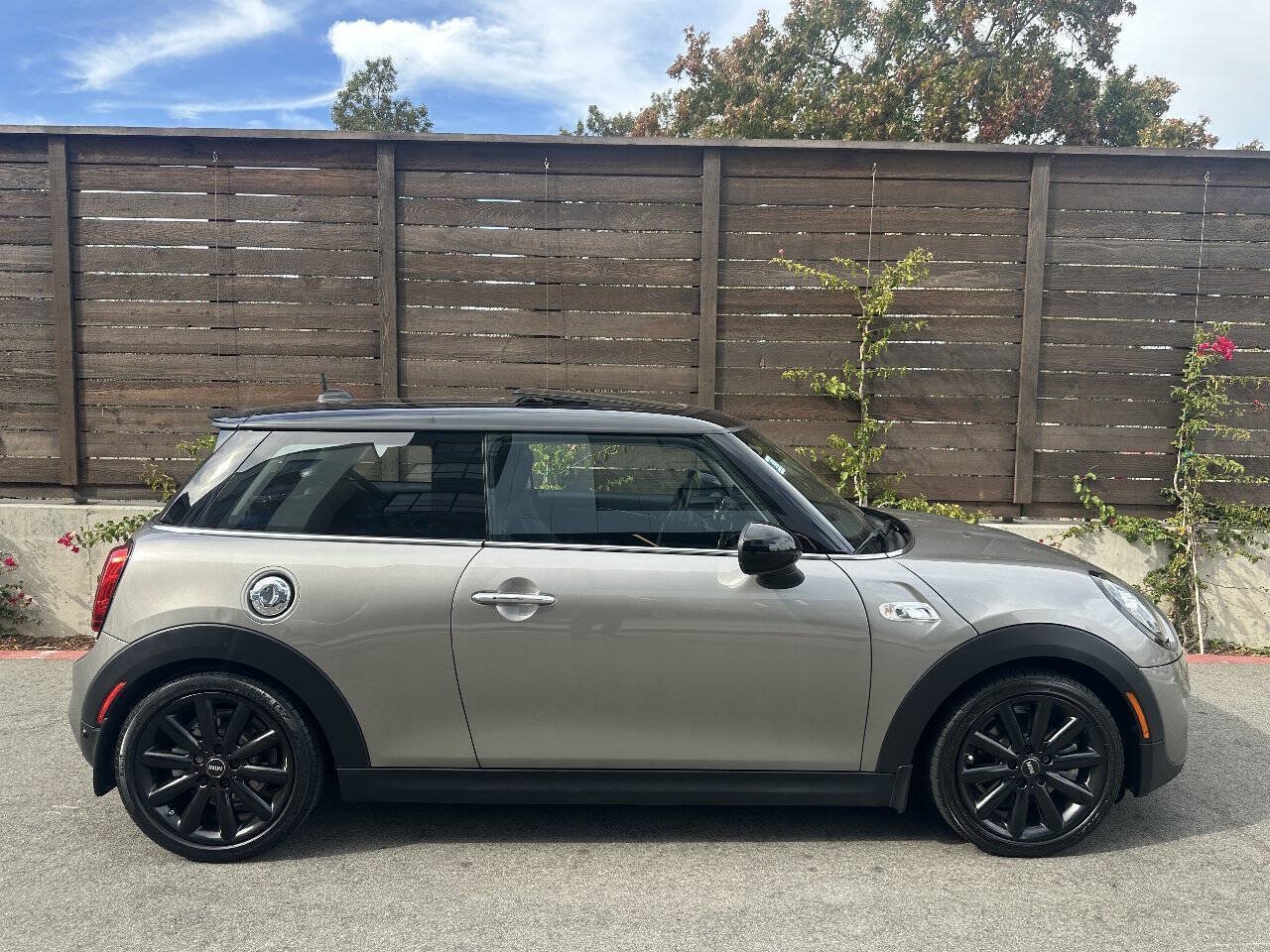 Used 2019 MINI Cooper S w/ Premium Package FWD image 15
