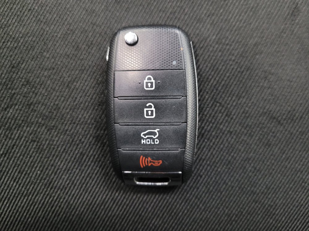 Used 2014 Kia Soul + w/ Audio Package FWD image 32