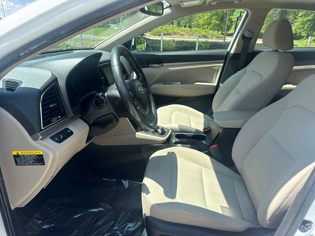 Used 2017 Hyundai Elantra Value Edition w/ Cargo Package FWD image 12