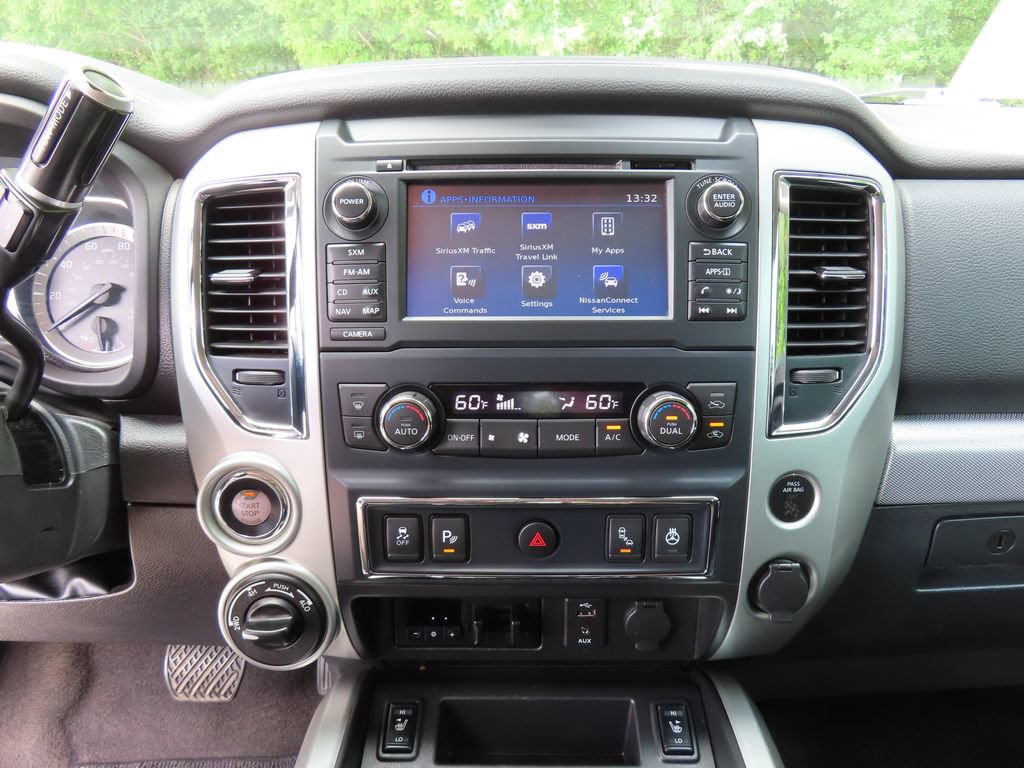 Used 2017 Nissan Titan PRO-4X w/ Pro-4x Convenience Package AWD/4WD image 21