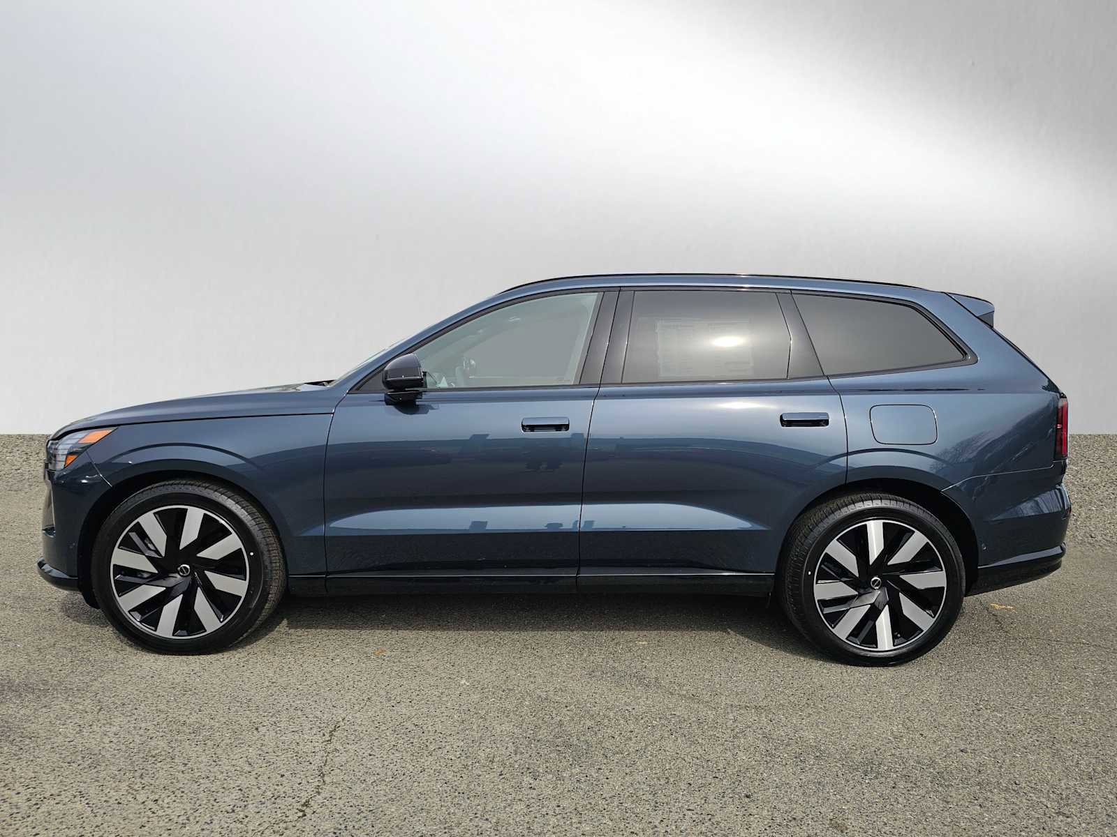 New 2026 Volvo EX90 Ultra image 6