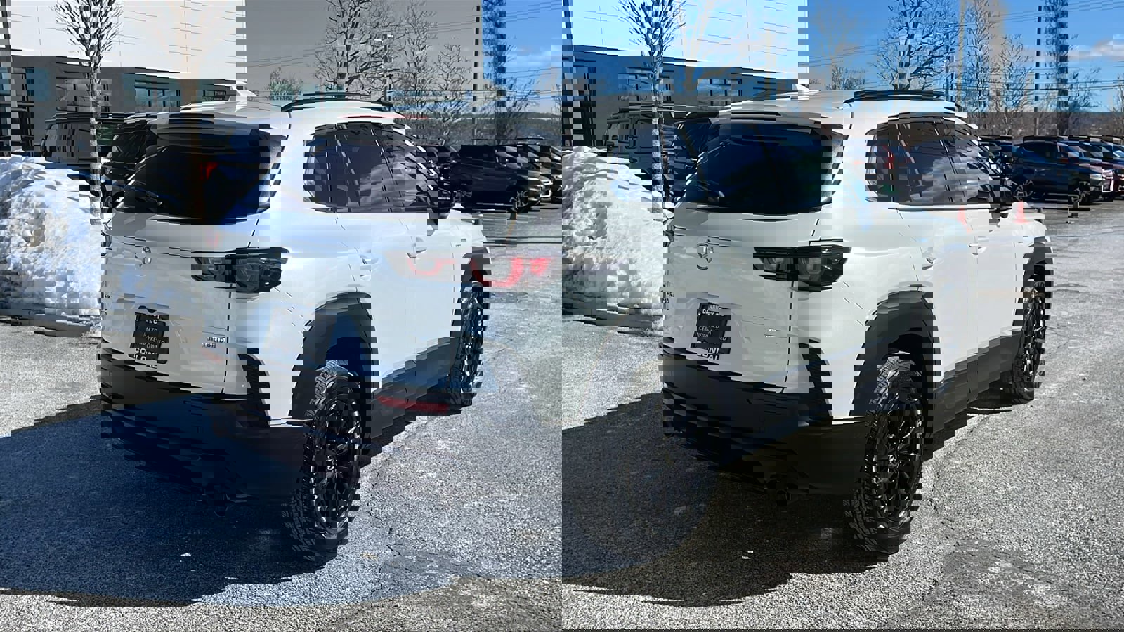 Certified 2025 MAZDA CX-50 AWD 2.5 Hybrid w/ Premium Pkg image 4