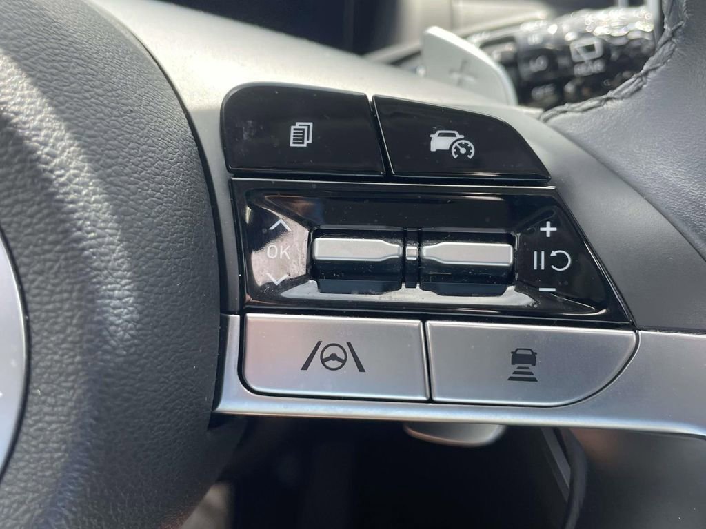 Used 2024 Hyundai Tucson Limited image 25