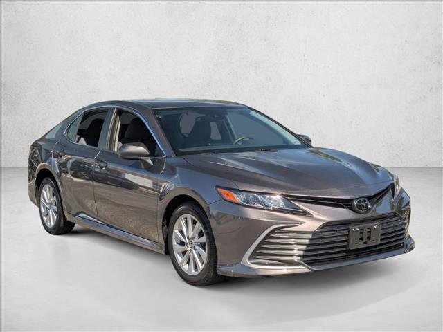 Used 2022 Toyota Camry LE AWD/4WD image 3