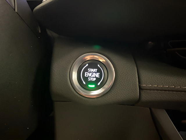 Used 2023 Buick Envision Essence w/ Sport Touring Package AWD/4WD image 16