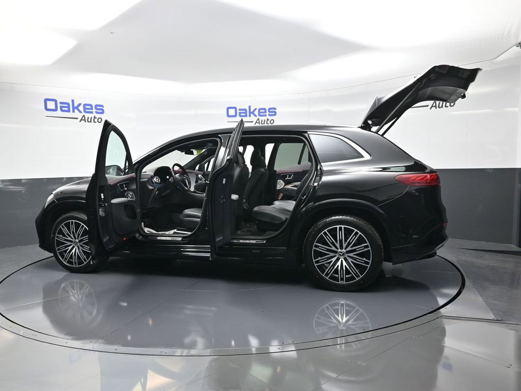 Used 2023 Mercedes-Benz EQS 580 4MATIC SUV image 57