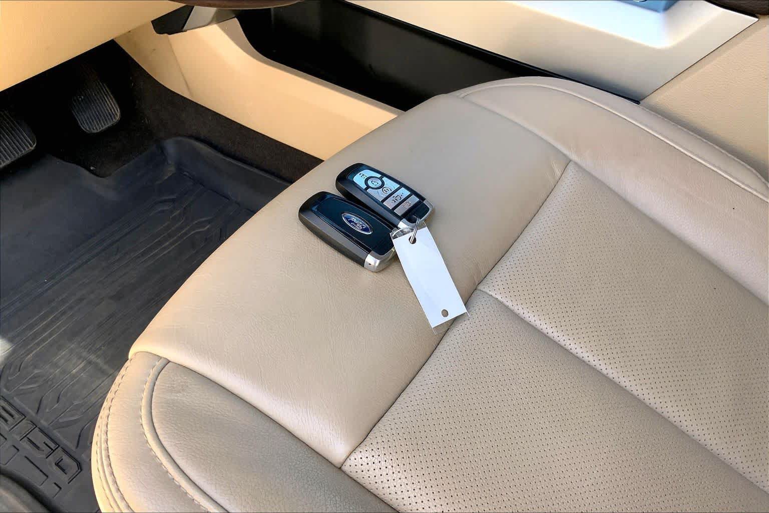 Used 2019 Ford F150 Lariat w/ Equipment Group 502A Luxury AWD/4WD image 15