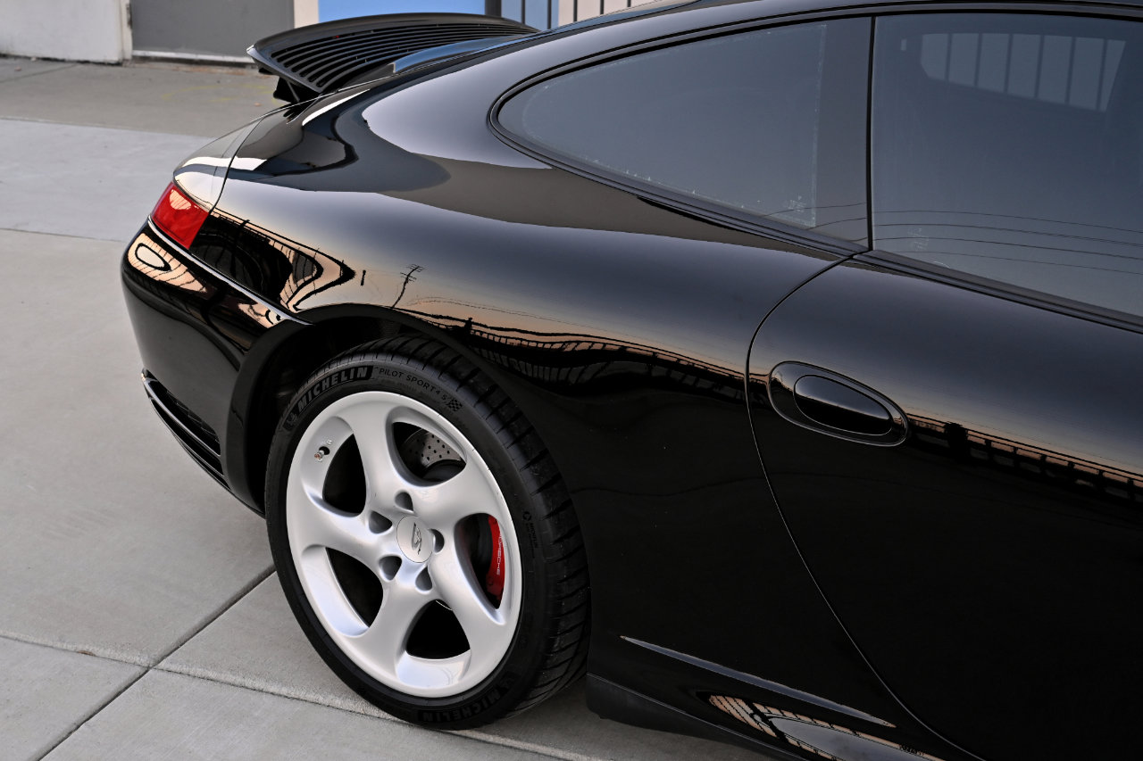 Used 2004 Porsche 911 Carrera 4S image 36