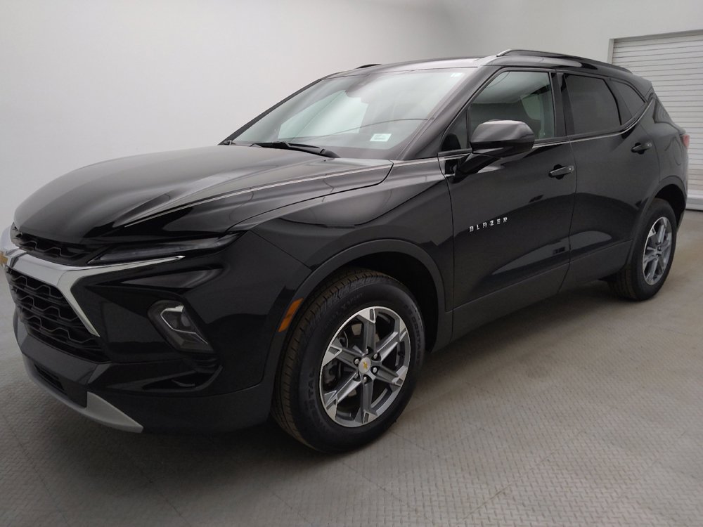 Used 2024 Chevrolet Blazer LT w/ Convenience Package FWD image 2