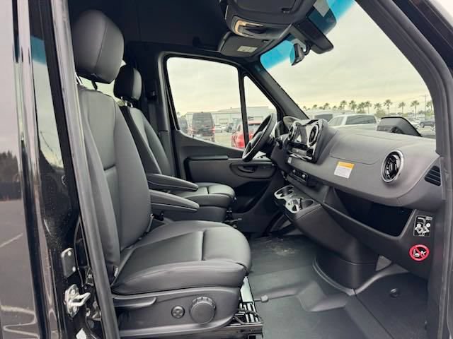 New 2025 Mercedes-Benz Sprinter 3500 image 18