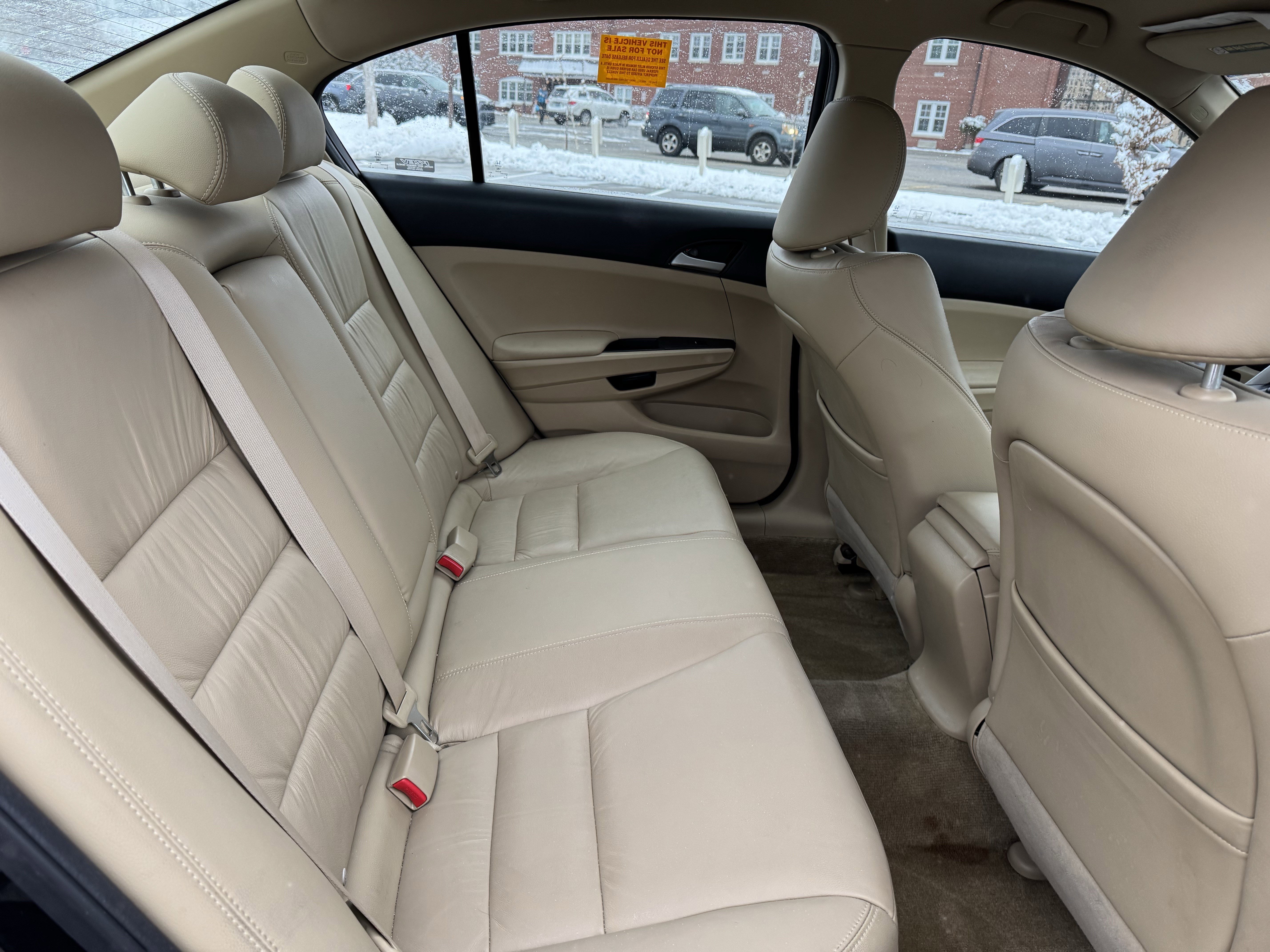 Used 2011 Honda Accord SE image 32