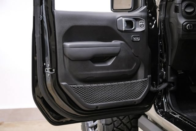 Used 2025 Jeep Gladiator Rubicon w/ Safety Group AWD/4WD image 81