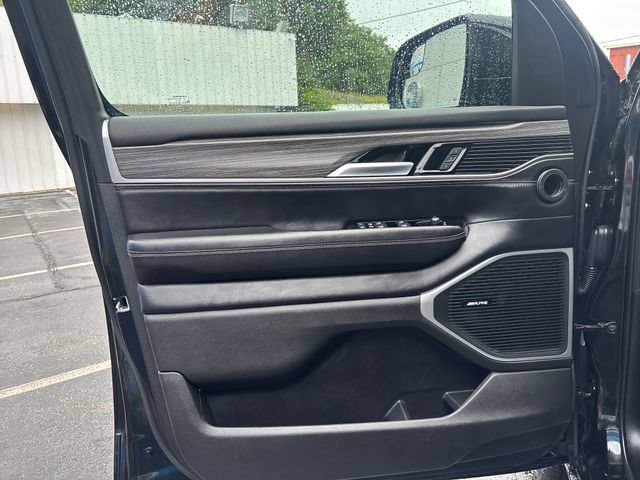 Used 2024 Jeep Wagoneer Series II AWD/4WD image 13