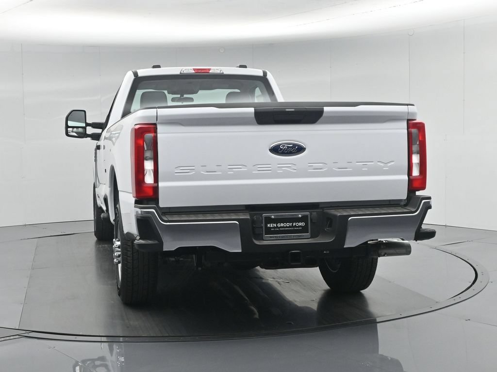 New 2026 Ford F350 XL w/ XL Chrome Package RWD image 23