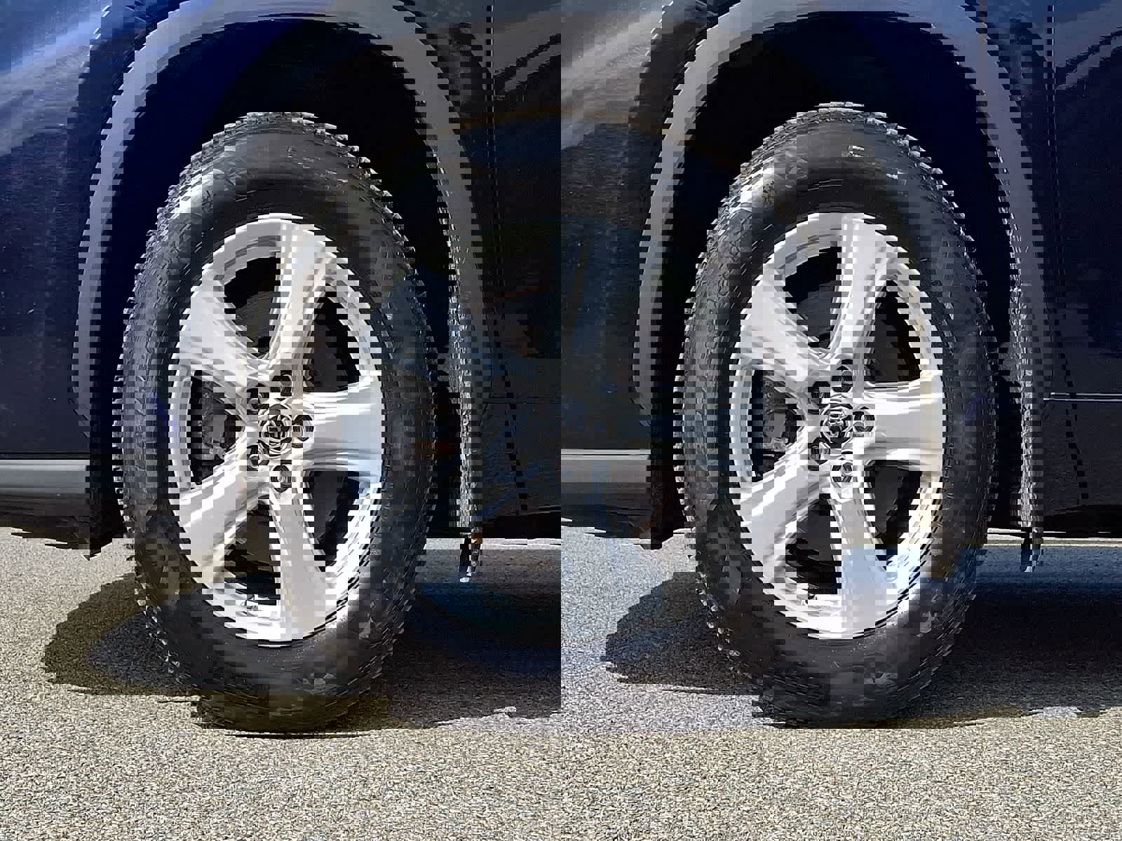 Used 2022 Toyota Highlander LE image 10