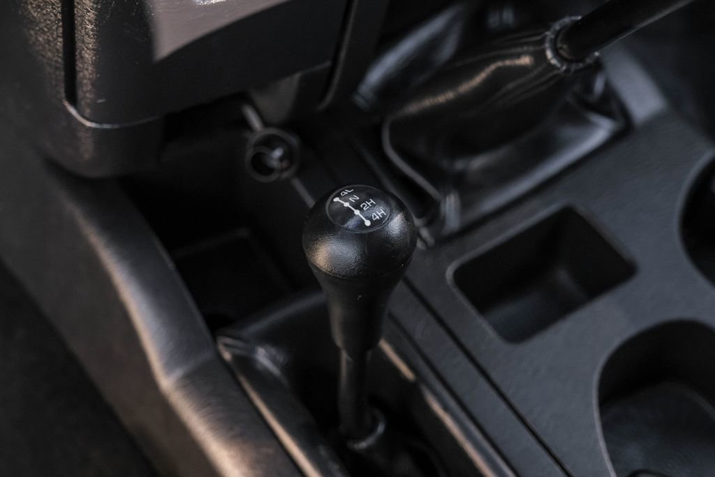 Used 2003 Dodge Ram 2500 Truck SLT image 19