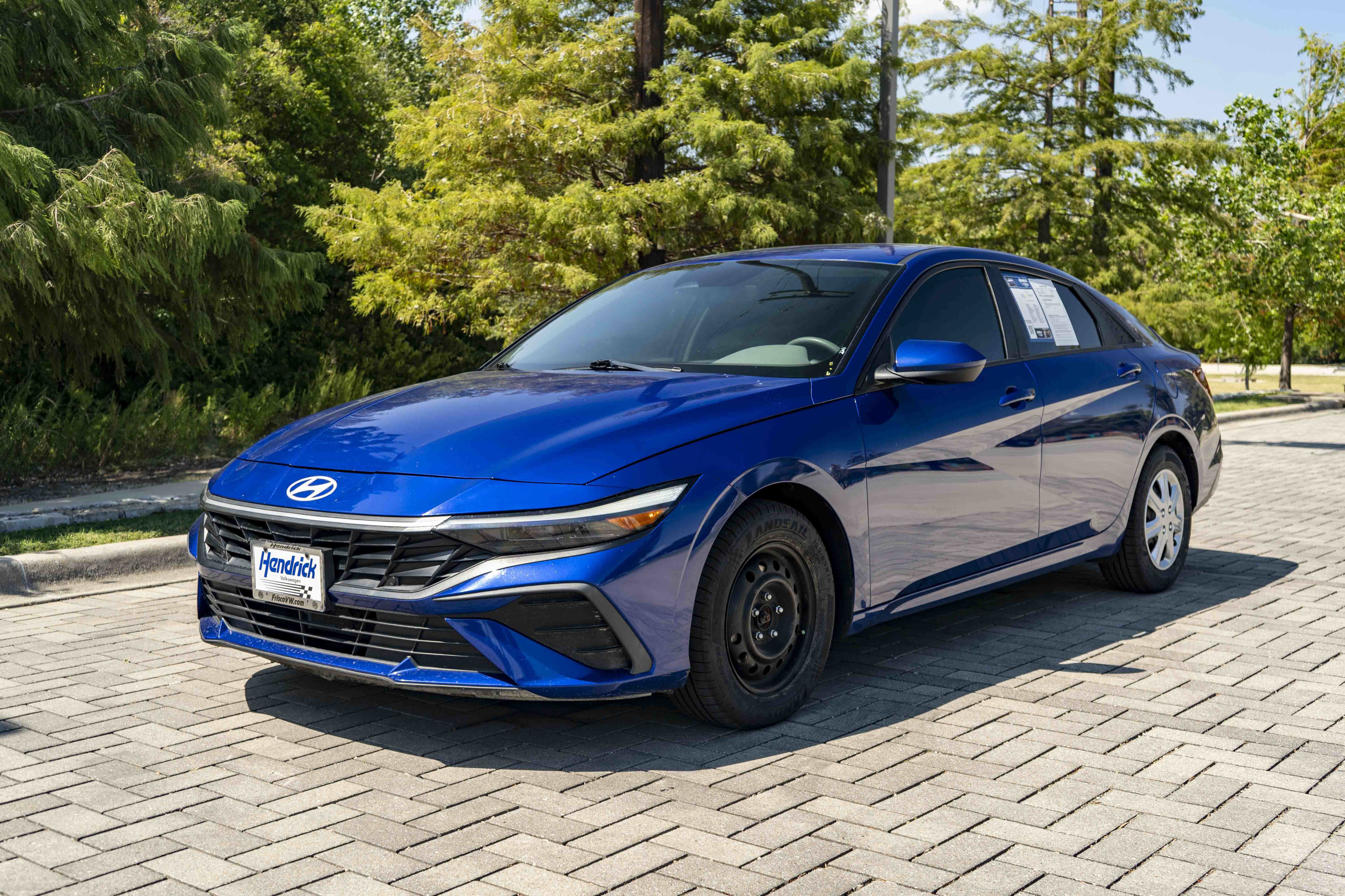 Used 2024 Hyundai Elantra Blue FWD image 4