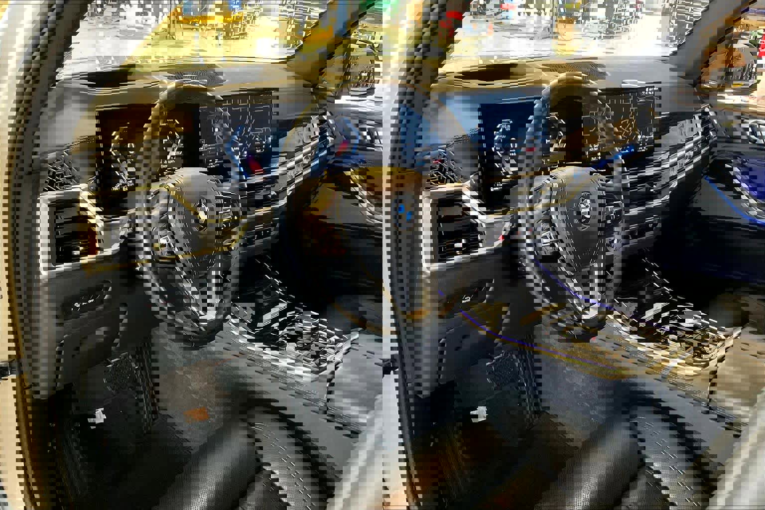 Used 2025 BMW X5 xDrive50e image 16