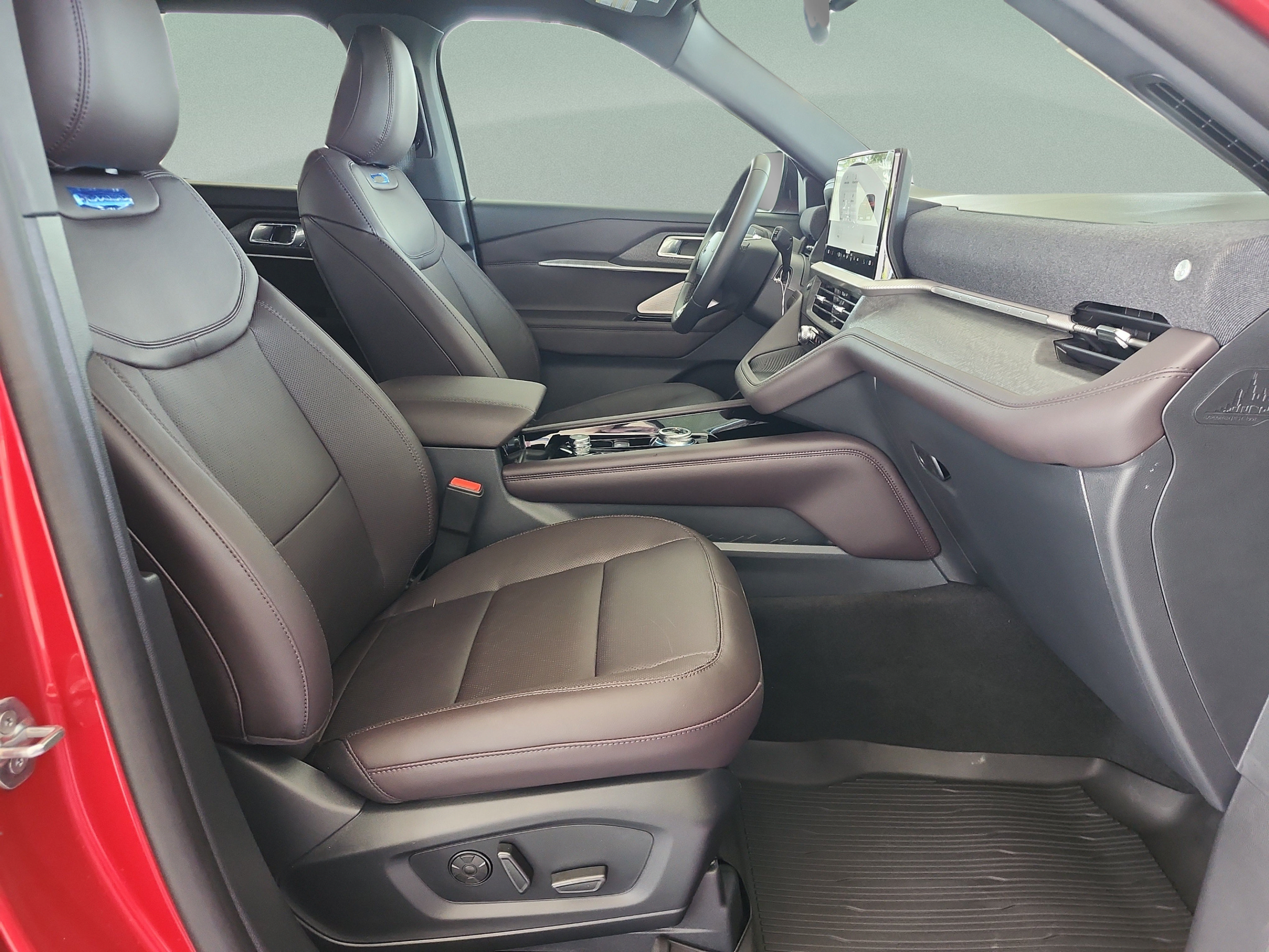 New 2026 Ford Explorer Platinum RWD image 19