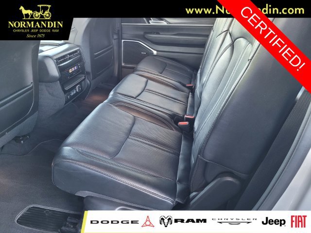 Certified 2024 Jeep Wagoneer L Series II w/ Flexible Seating Group RWD image 16