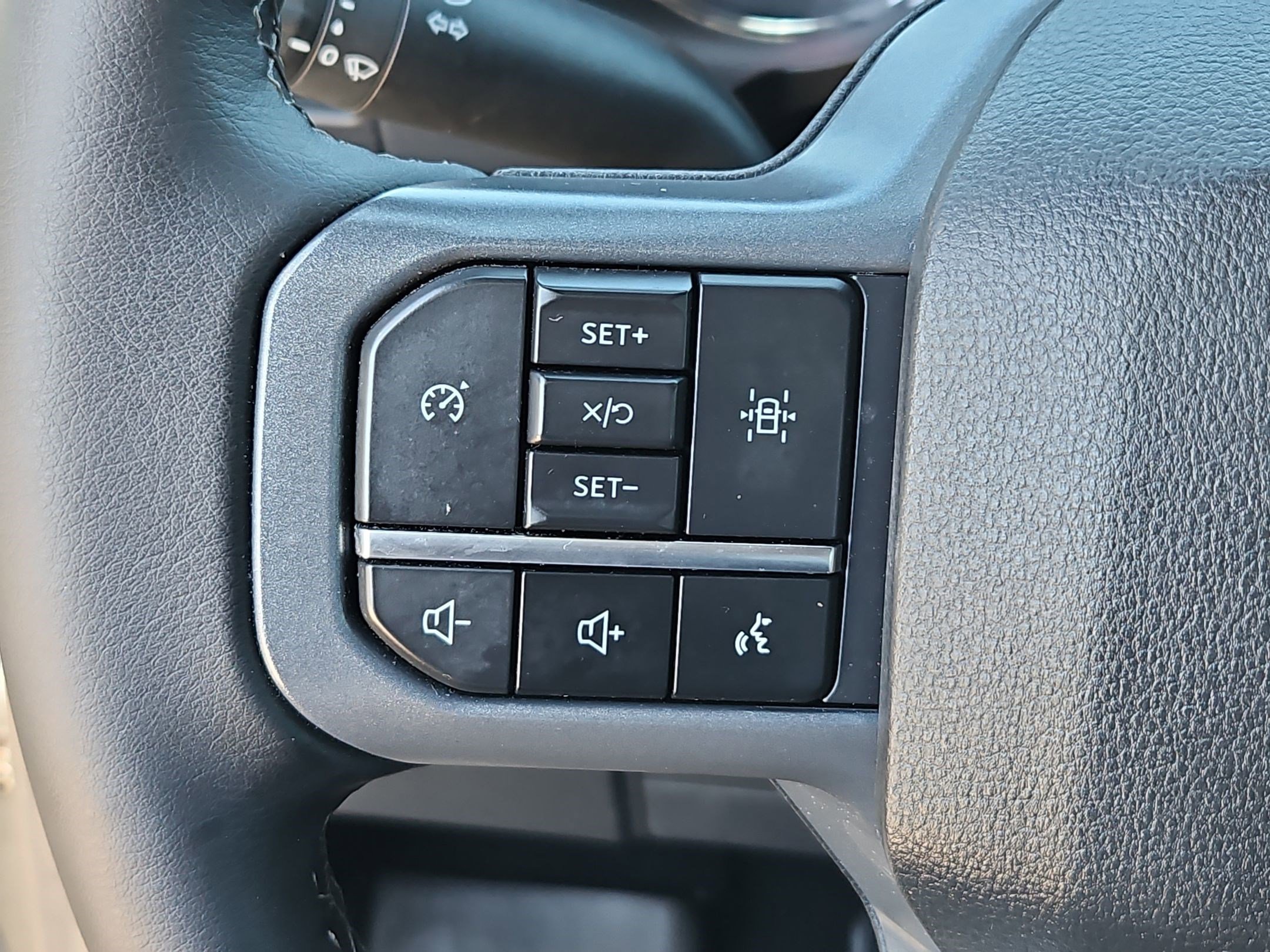 Used 2023 Ford F150 XLT w/ Equipment Group 302A High image 18