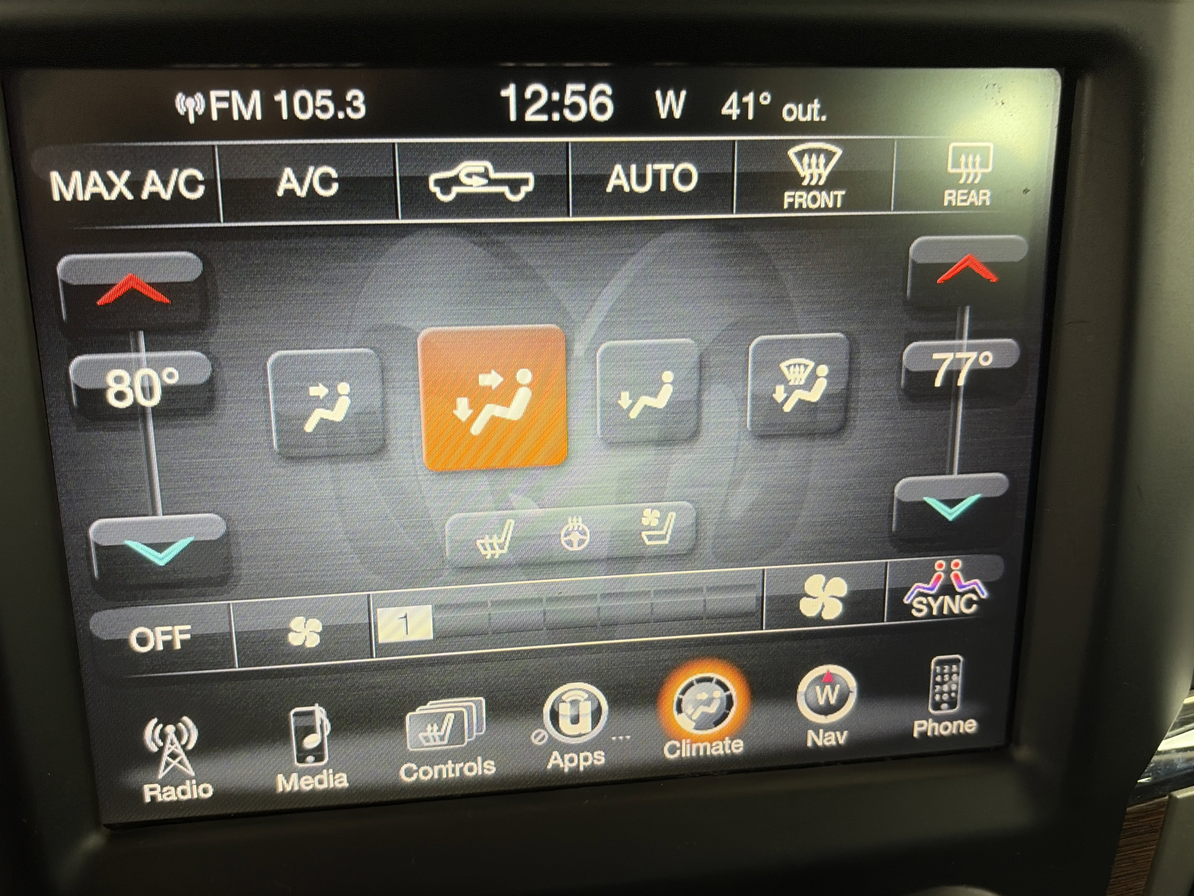 Used 2016 RAM 1500 Laramie w/ Convenience Group image 21