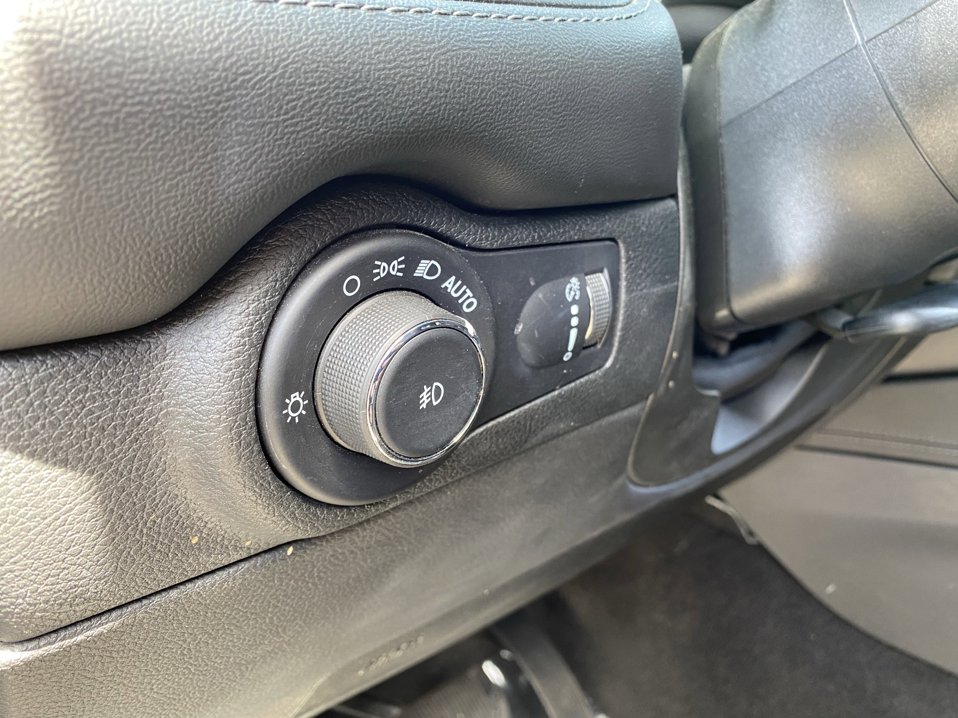 Used 2022 Dodge Durango GT AWD/4WD image 22