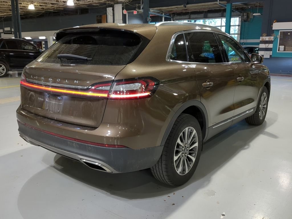 Used 2022 Lincoln Nautilus AWD w/ Premium Package image 8