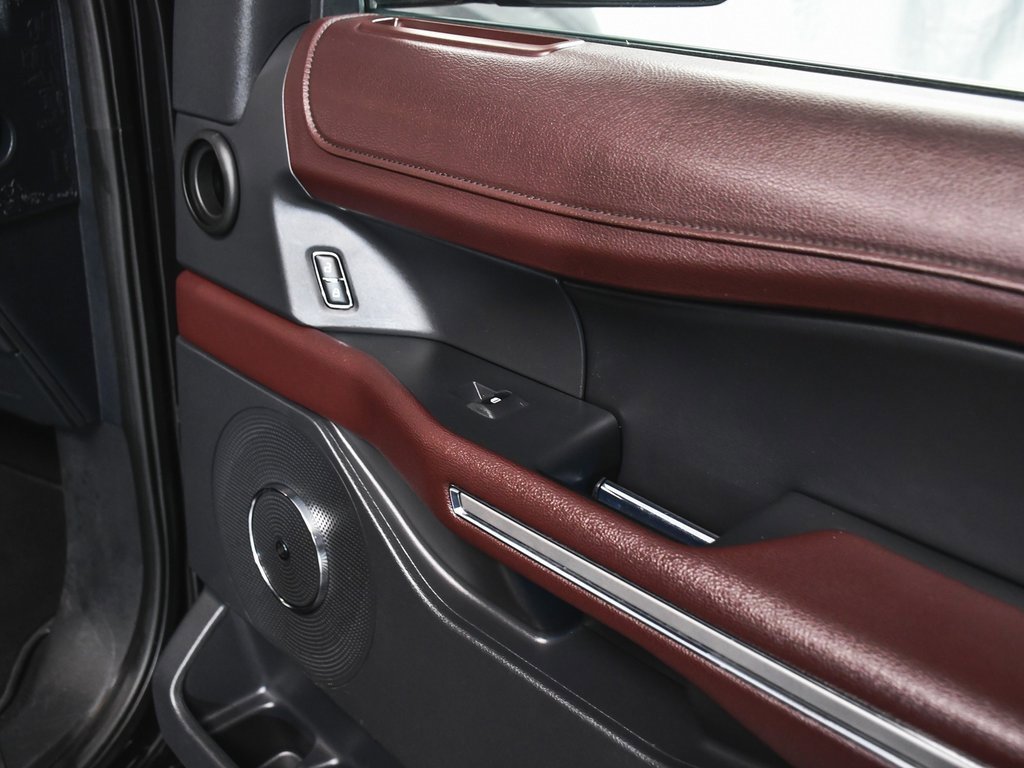 Used 2023 Ford Expedition Limited image 19
