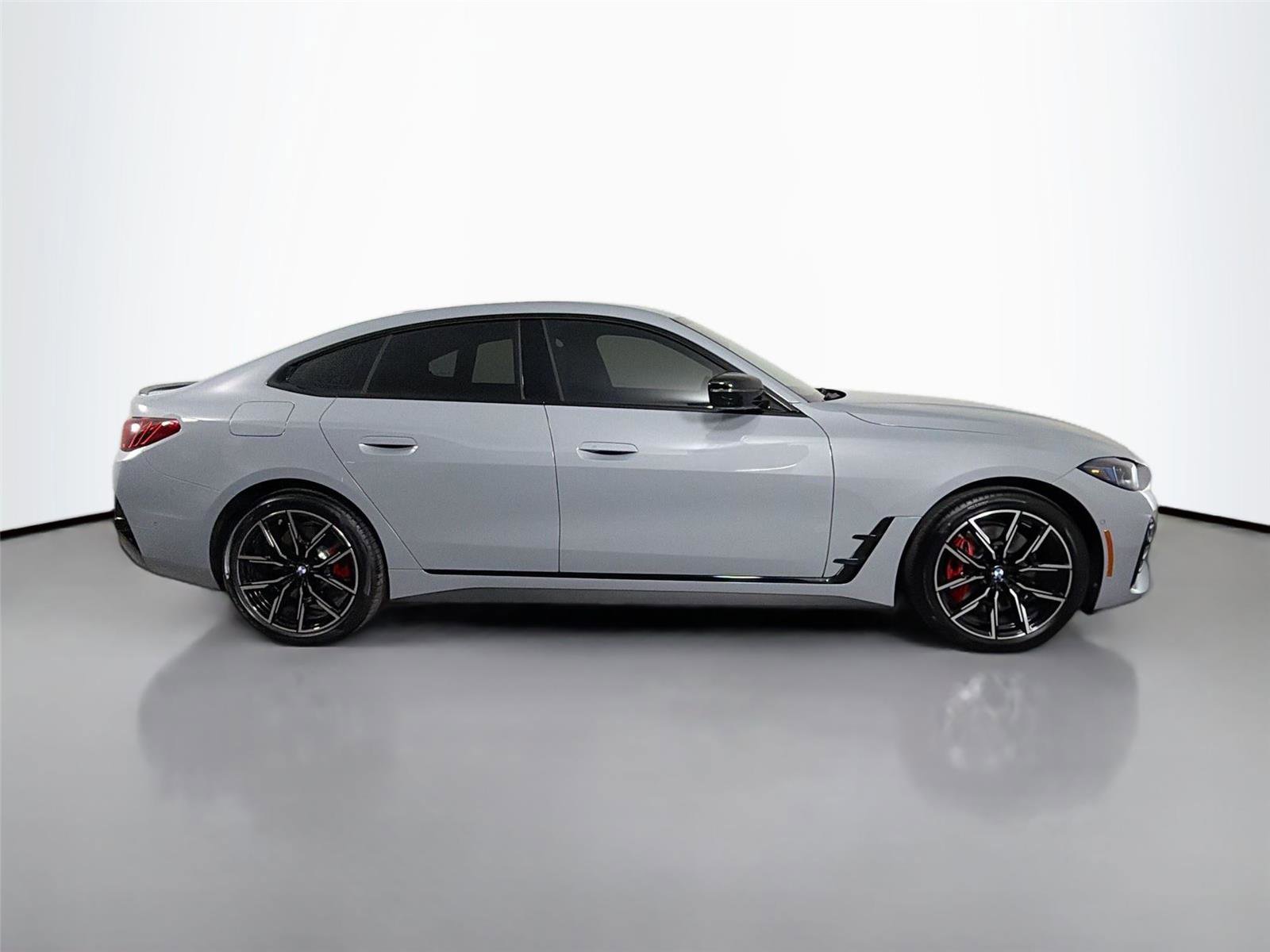 New 2026 BMW i4 xDrive40i w/ M Sport Package AWD/4WD image 4
