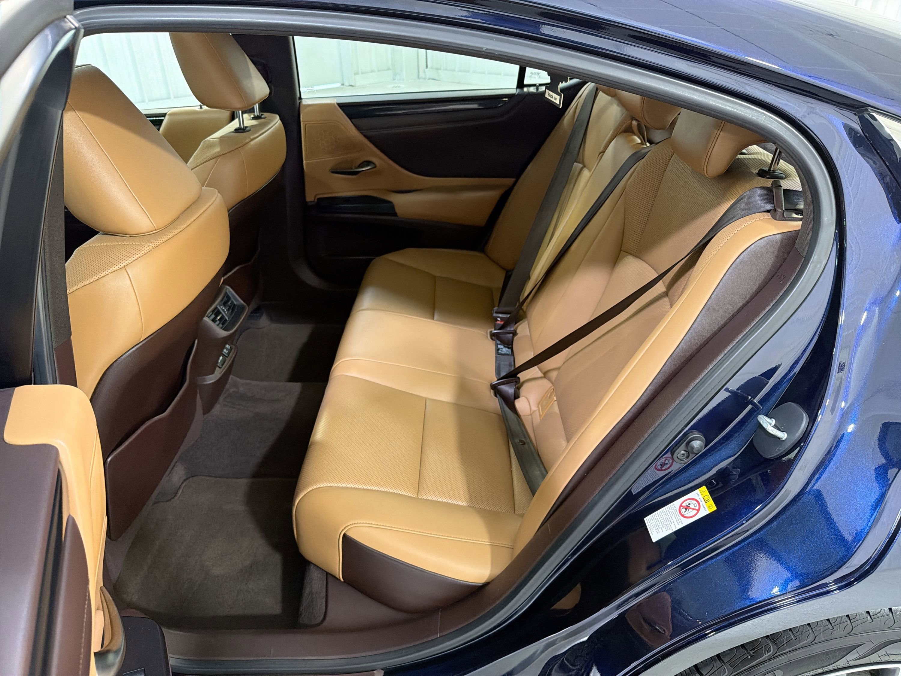 Used 2019 Lexus ES 350 w/ Accessory Package 2 FWD image 24