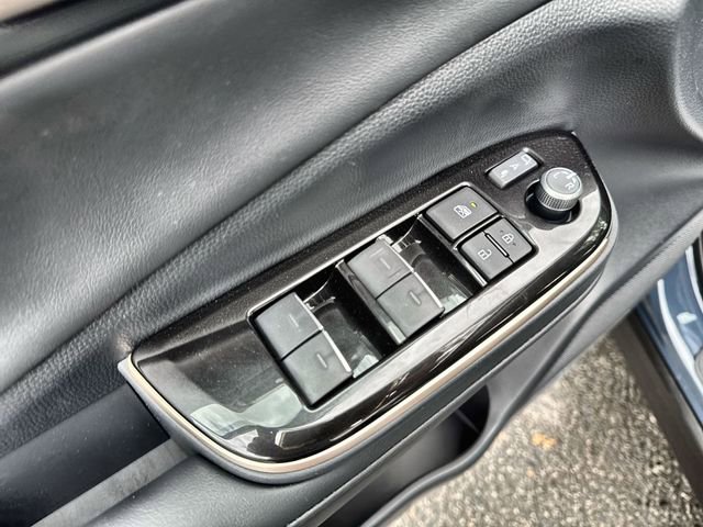 Used 2025 Toyota Crown Signia image 22