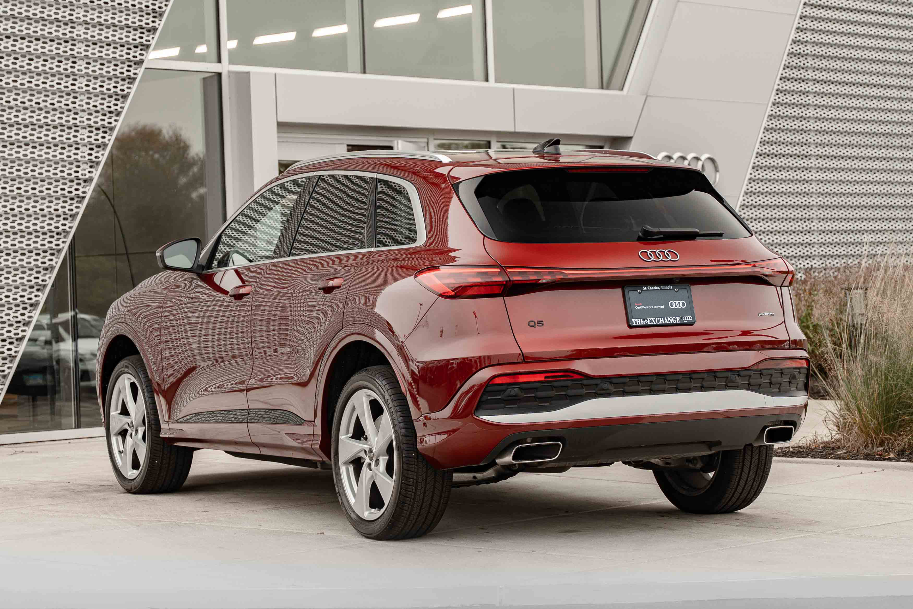 Certified 2025 Audi Q5 Premium AWD/4WD image 5