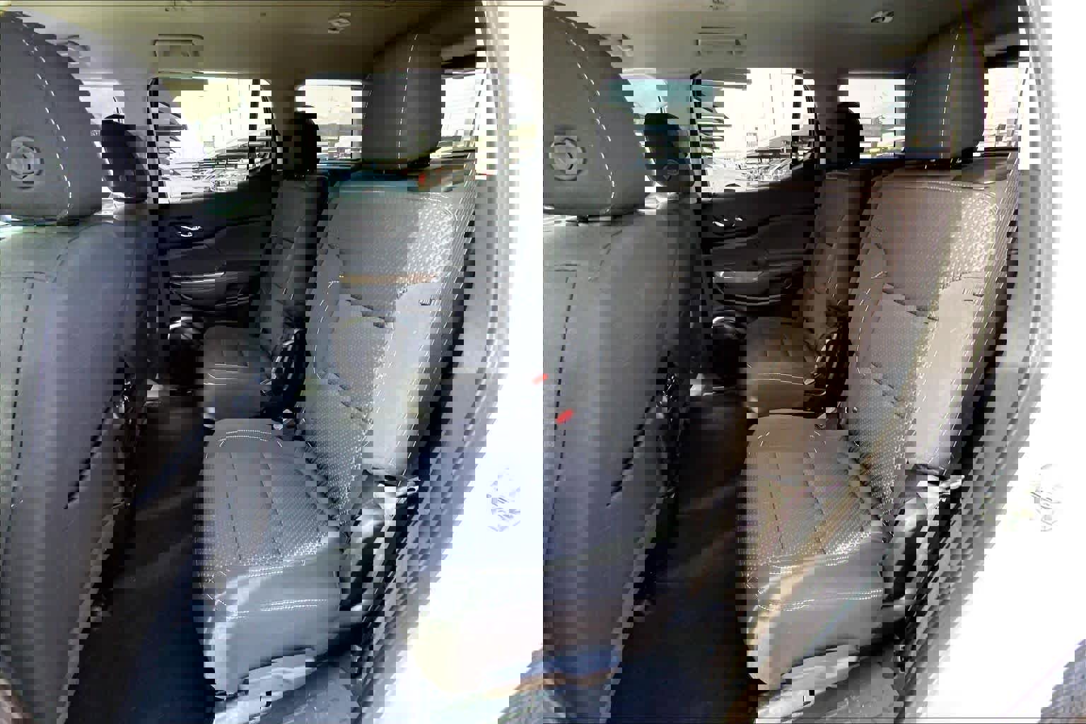 Used 2023 GMC Acadia SLE w/ Driver Convenience Package image 20