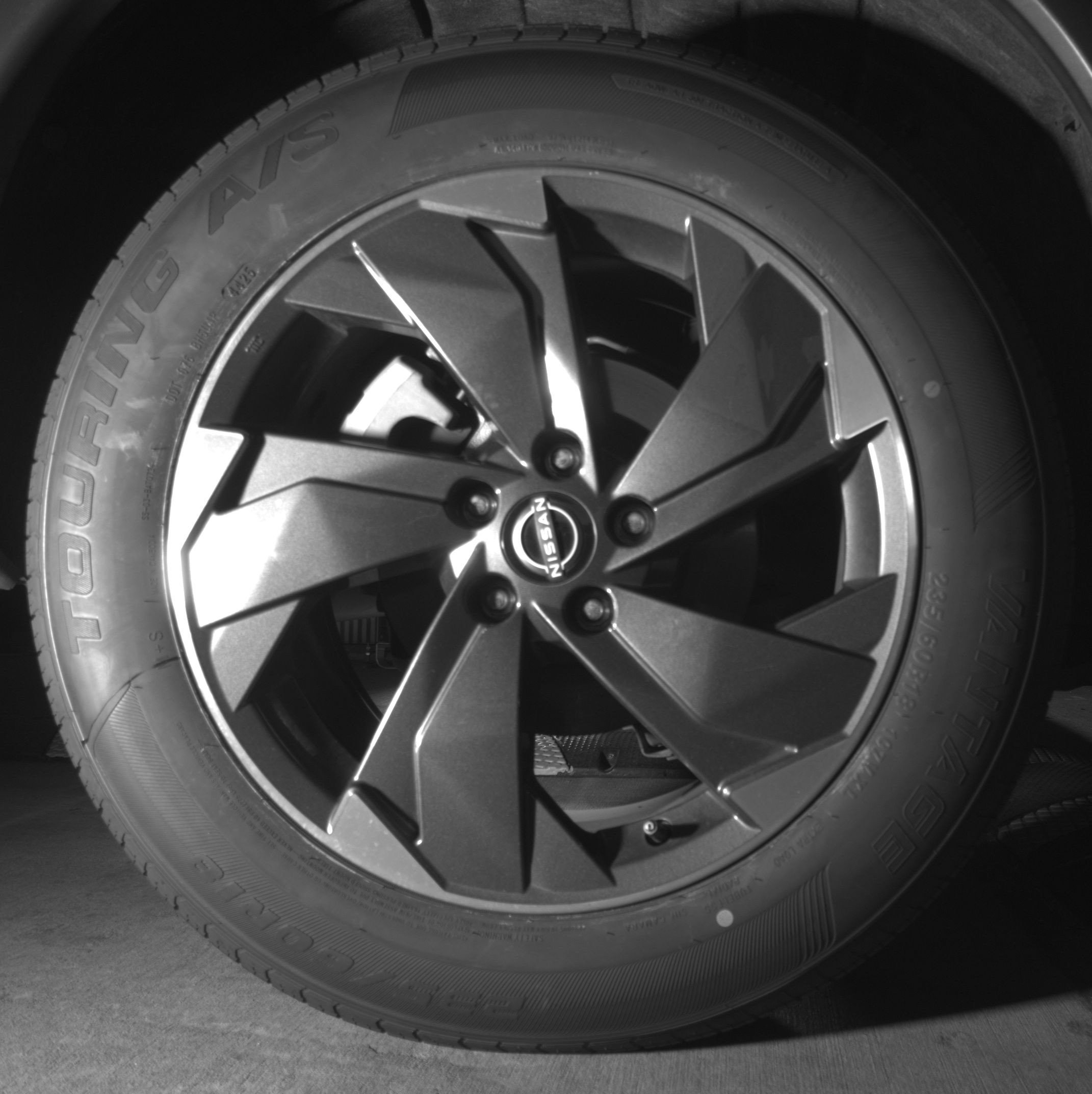Used 2025 Nissan Rogue SV AWD/4WD image 15
