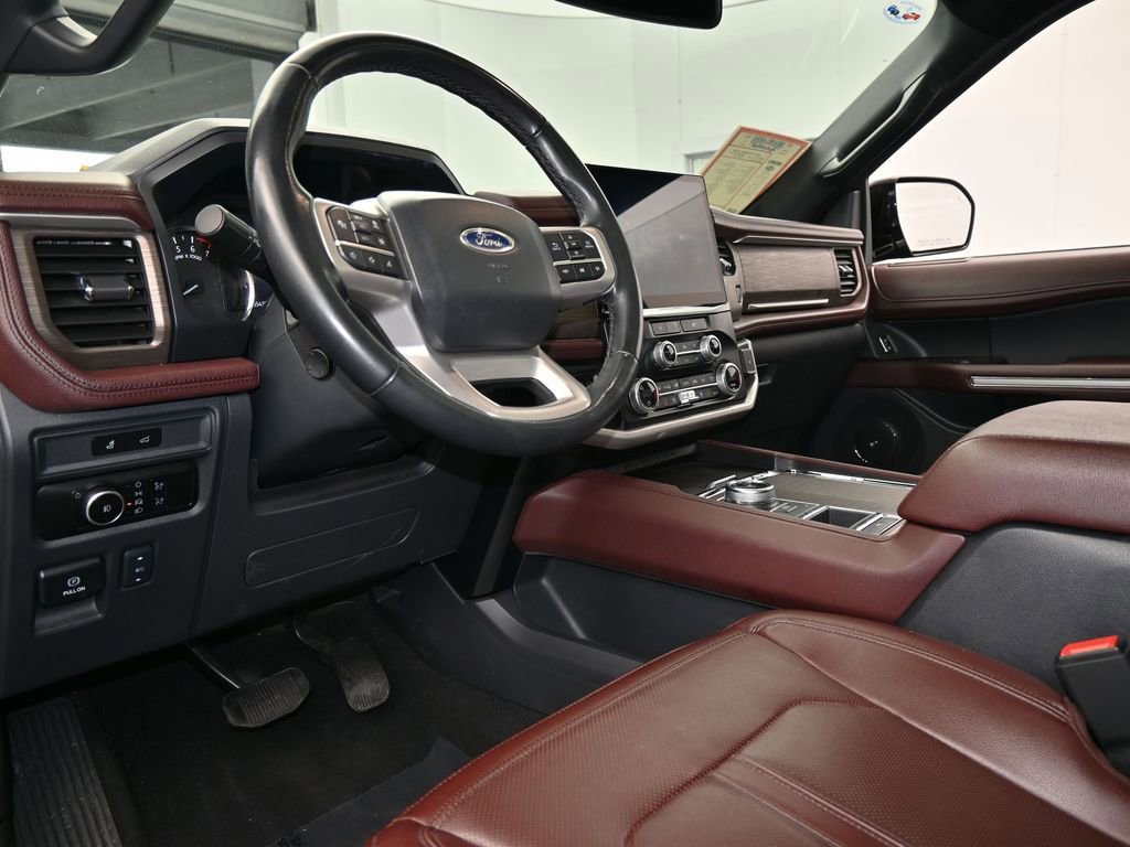 Used 2024 Ford Expedition Limited image 14