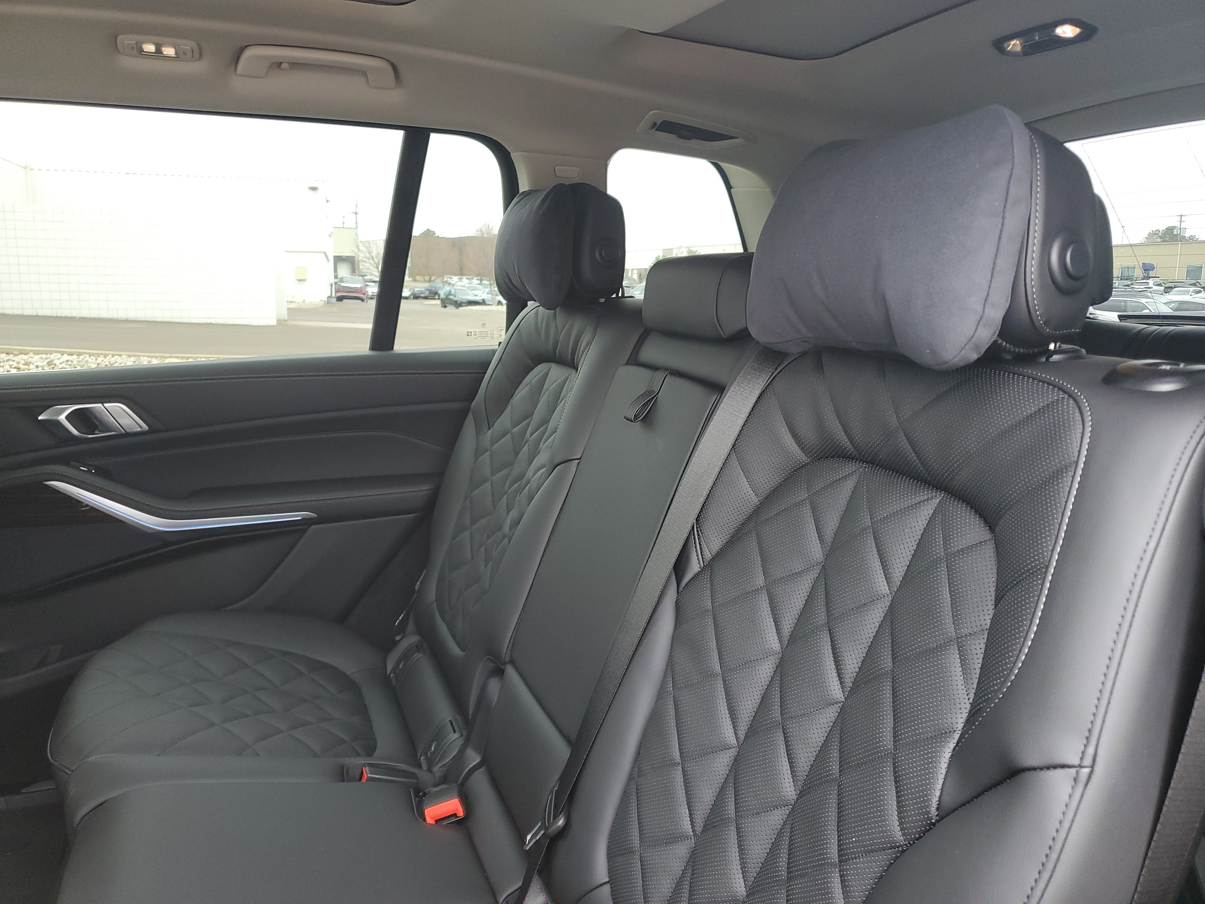 New 2026 BMW X7 xDrive40i w/ Climate Comfort Package image 24