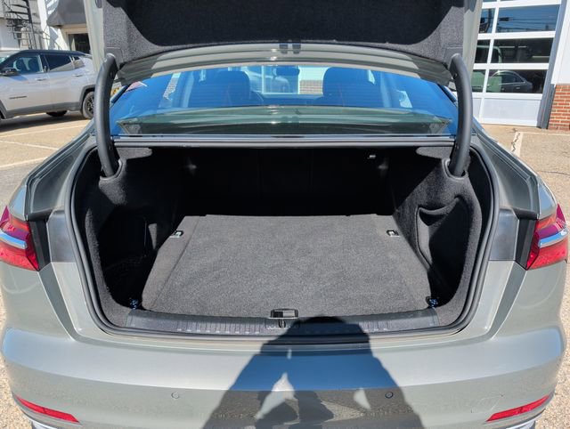 Used 2024 Audi A6 2.0T Premium w/ Convenience Package image 32