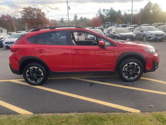 Used 2022 Subaru Crosstrek 2.0i Premium image 4