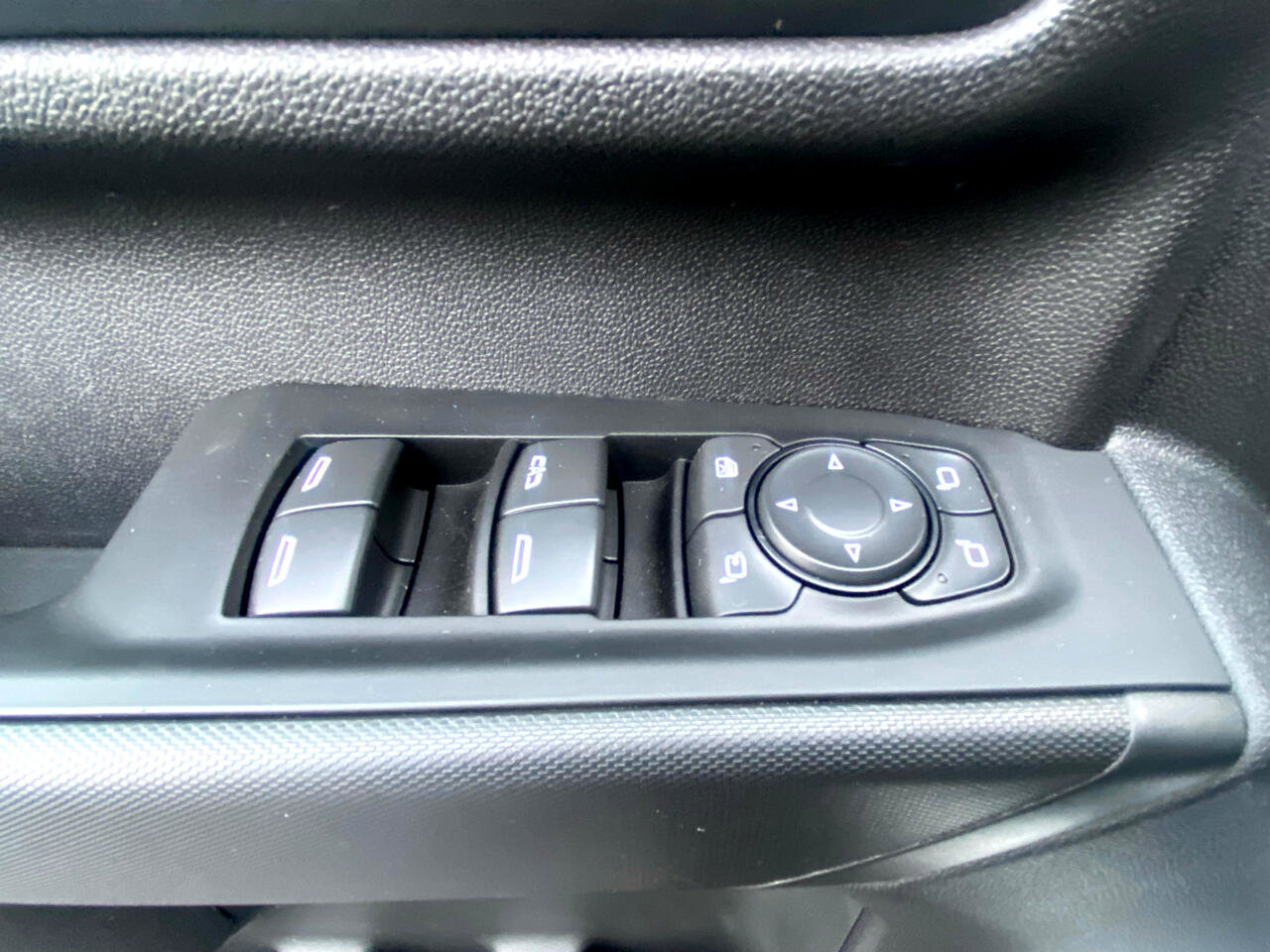 Used 2025 Chevrolet Silverado 2500 W/T w/ WT/CX Safety Package image 25