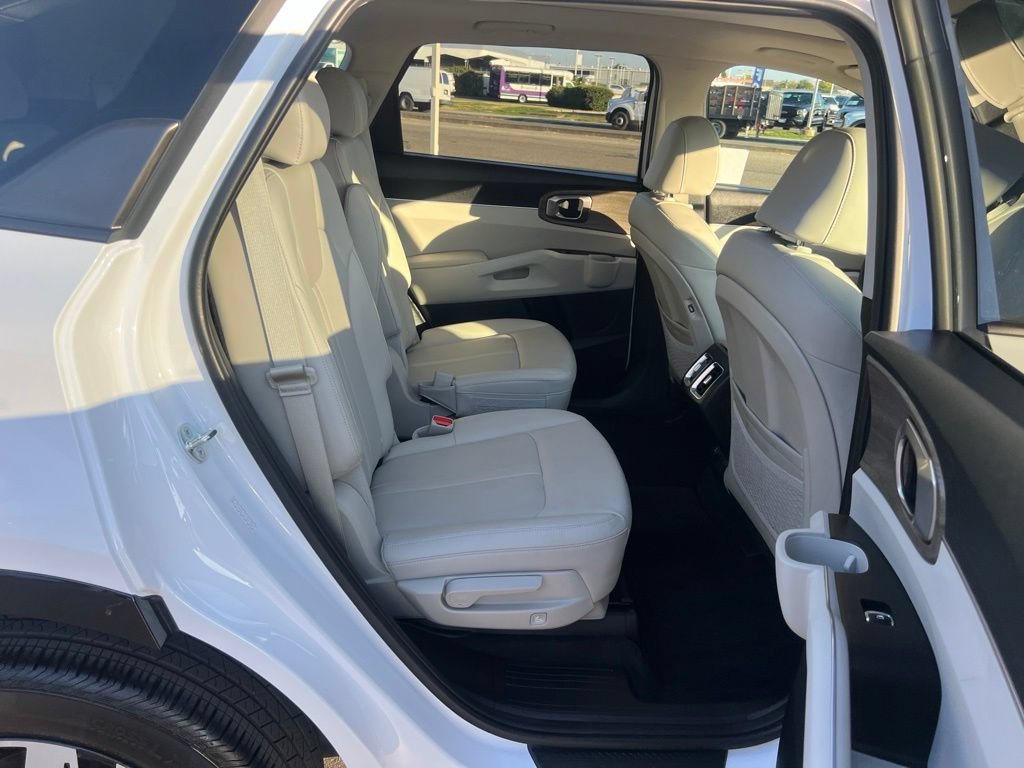 Used 2023 Kia Sorento EX w/ Panoramic Sunroof Package FWD image 40