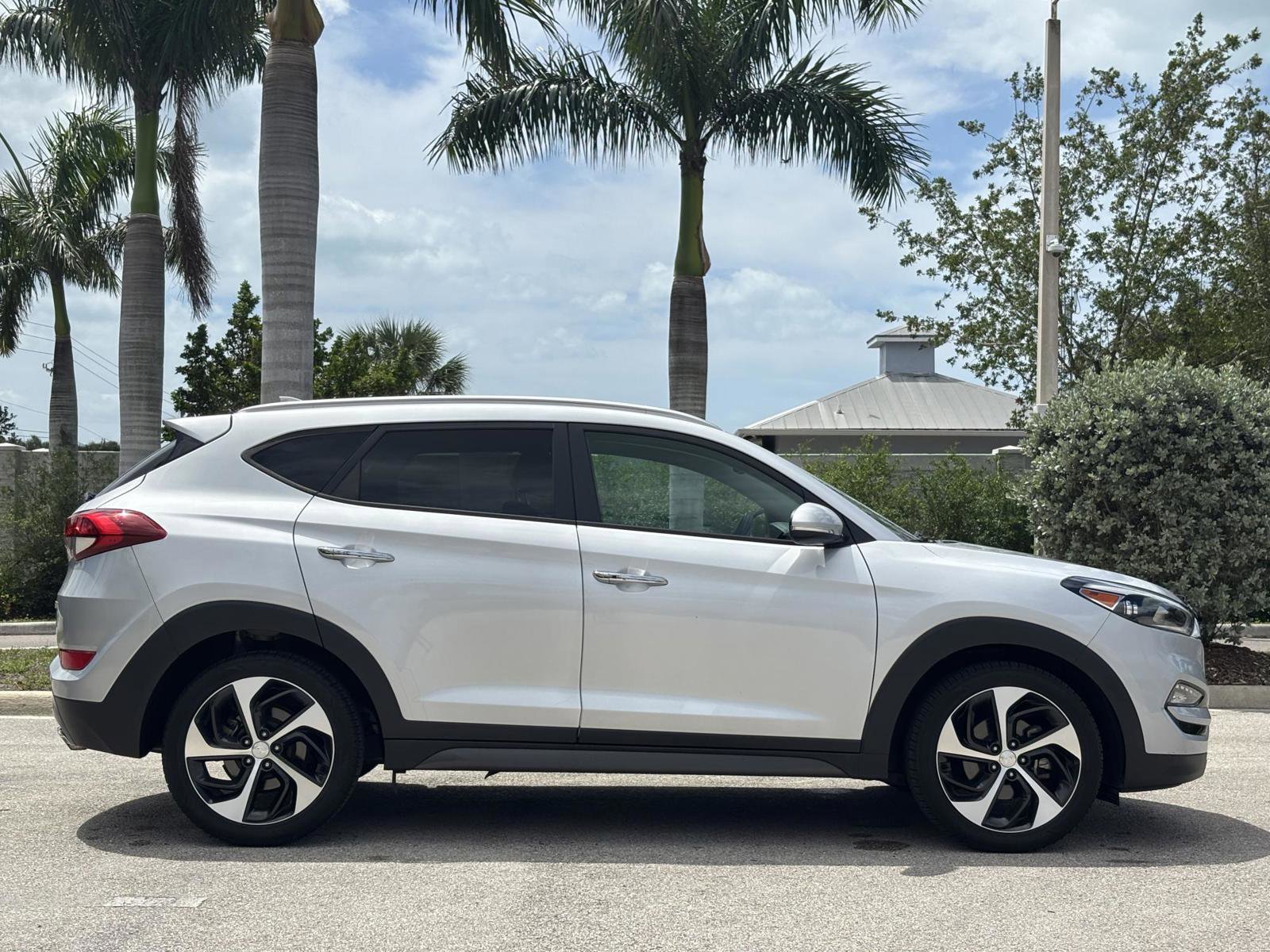 Used 2016 Hyundai Tucson Limited FWD image 5