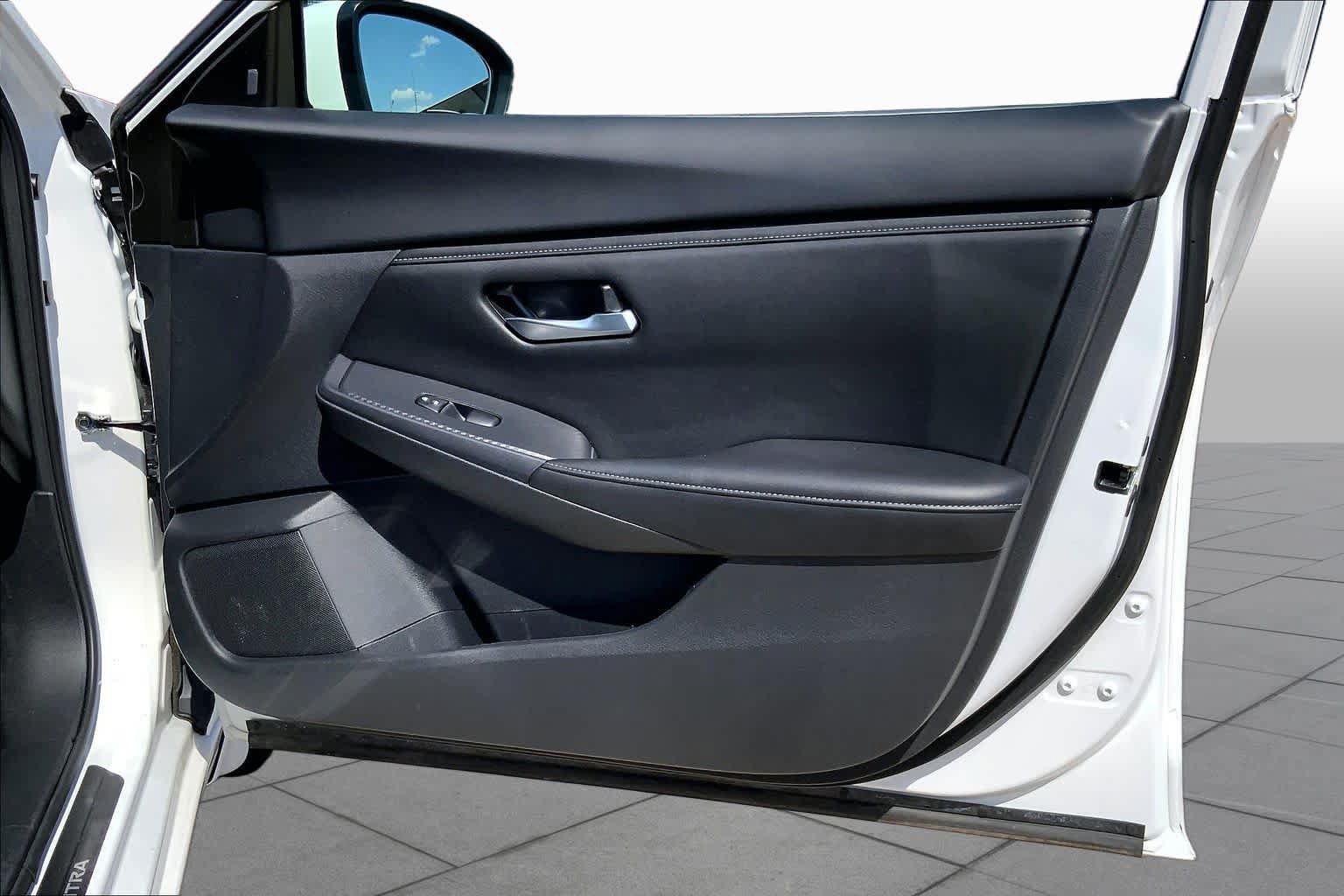 Used 2024 Nissan Sentra SV FWD image 21