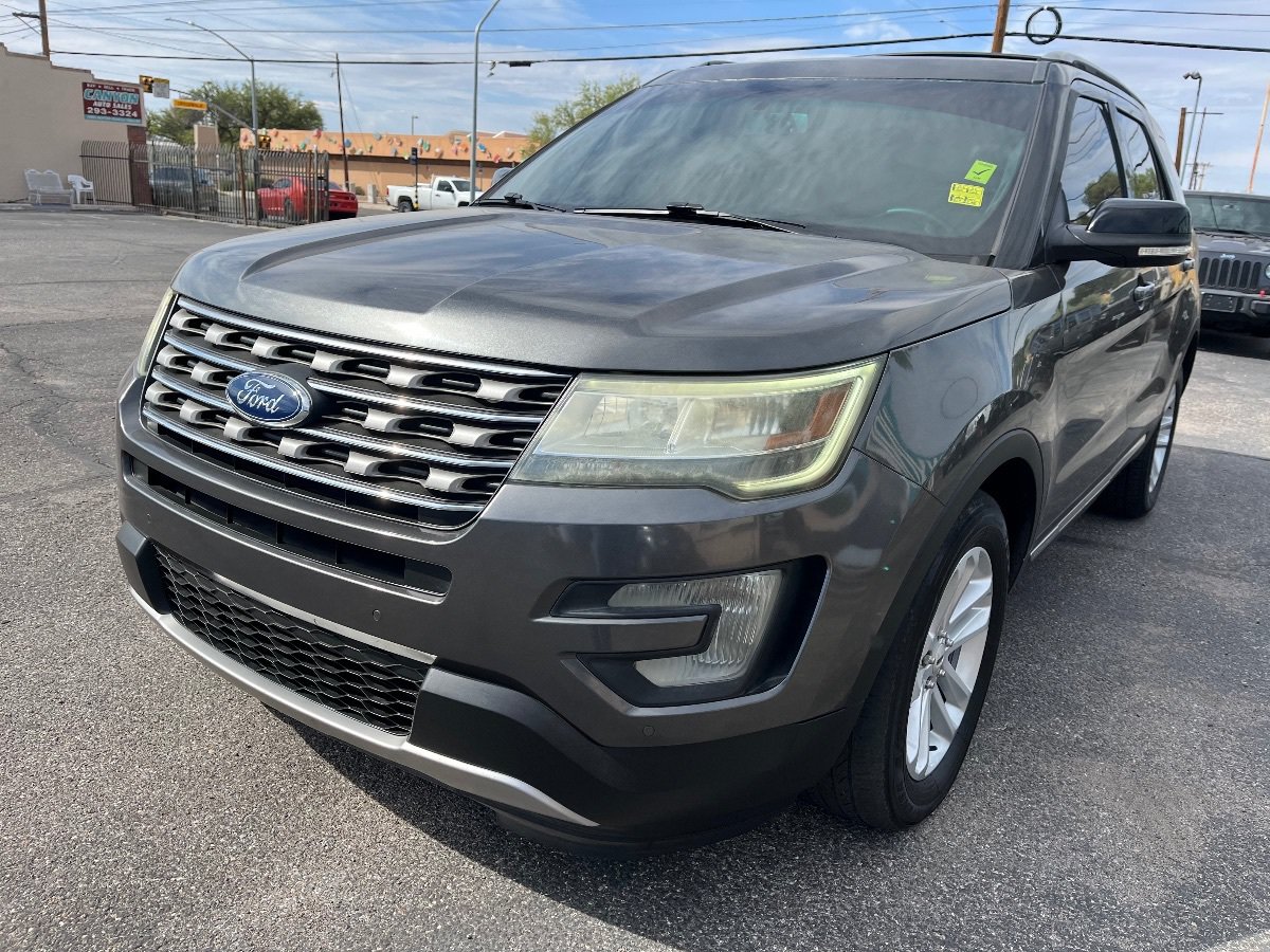 Used 2016 Ford Explorer XLT w/ Equipment Group 202A FWD image 11
