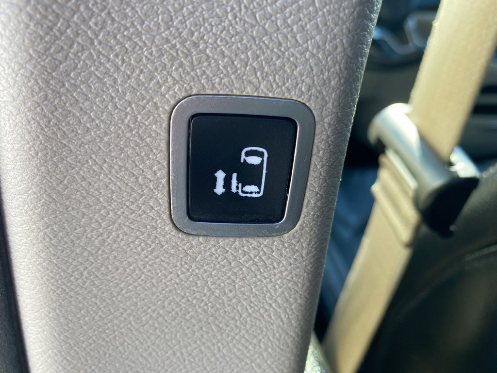 Used 2017 Chrysler Pacifica Touring-L image 23