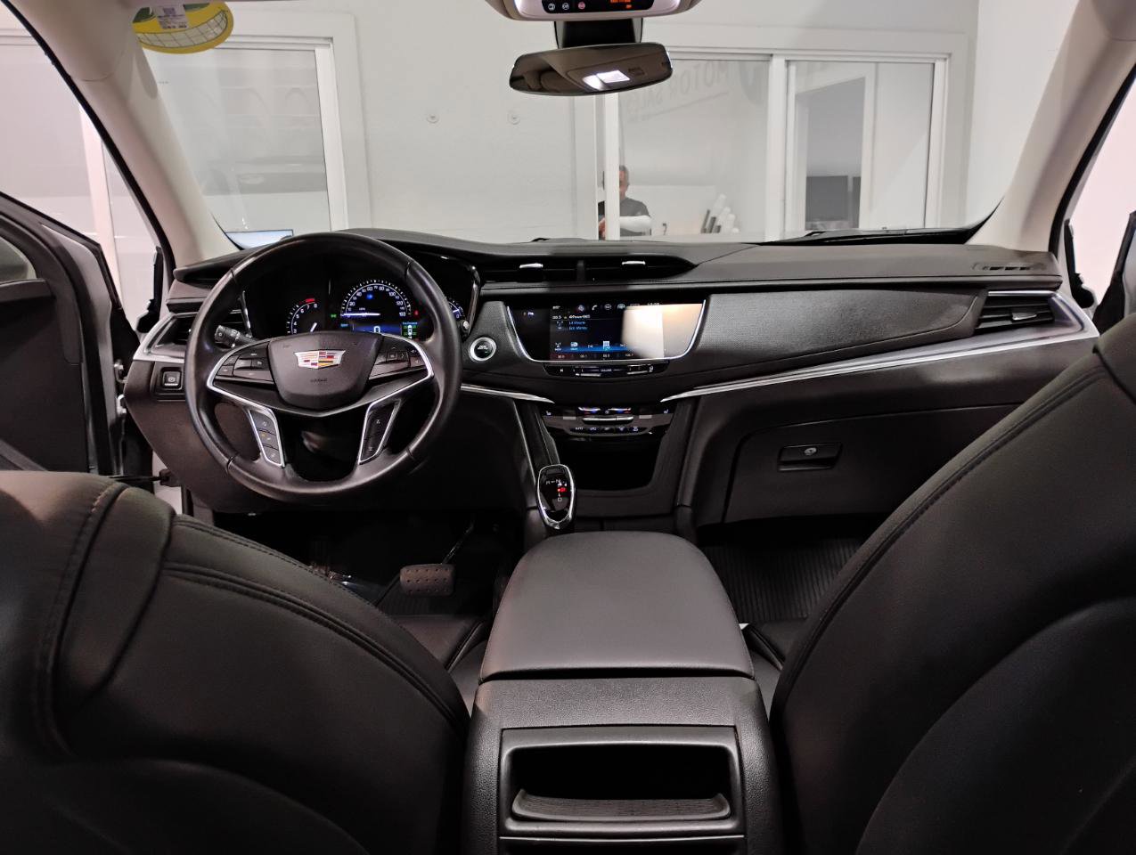 Used 2018 Cadillac XT5 Luxury w/ Driver Awareness Package image 48