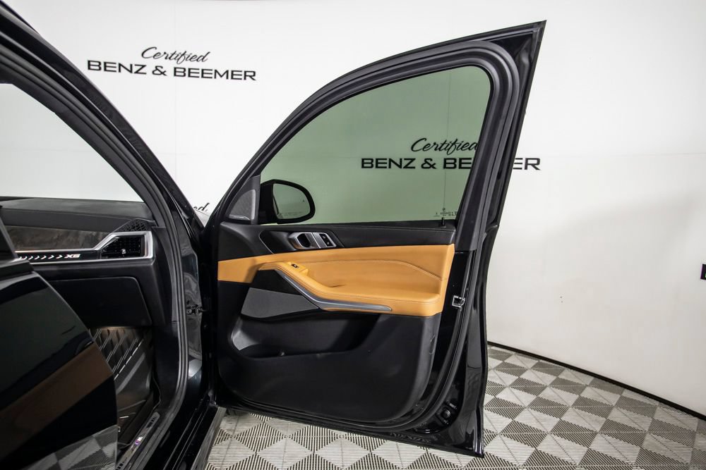 Used 2025 BMW X5 sDrive40i w/ M Sport Package RWD image 19