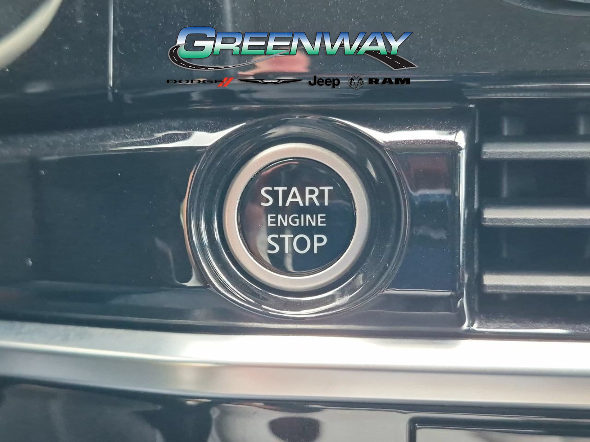 Used 2022 Nissan Pathfinder SL w/ SL Premium Package FWD image 34